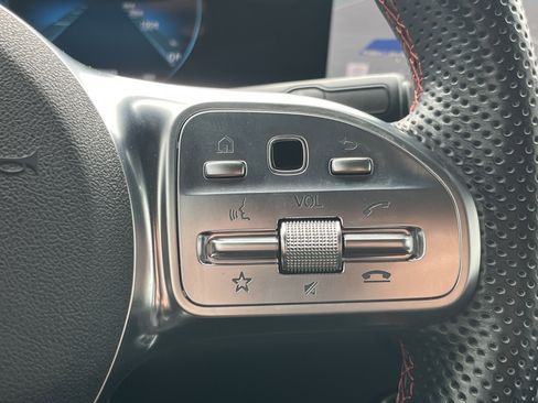 Used 2023 Mercedes-Benz EQB 350 4MATIC SUV image 12