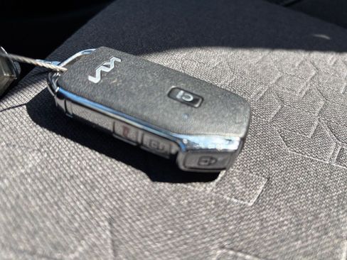 Used 2025 Kia Seltos S FWD image 18