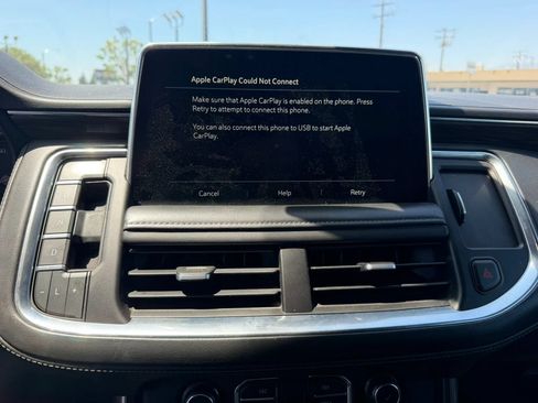 Used 2021 Chevrolet Suburban LT AWD/4WD image 25
