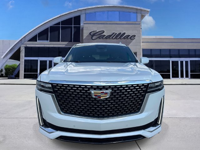Used 2022 Cadillac Escalade Luxury RWD image 2