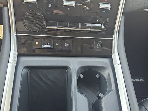 New 2026 Nissan Armada SV image 15