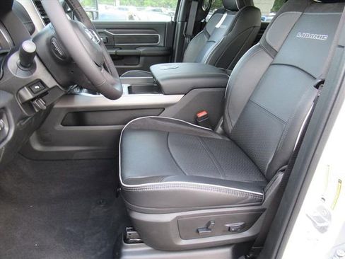 New 2026 RAM 3500 Laramie AWD/4WD image 17