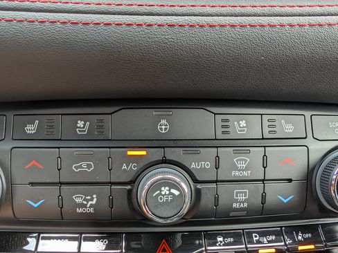 Used 2024 Dodge Durango R/T AWD/4WD image 34