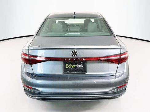 Used 2025 Volkswagen Jetta Sport image 7