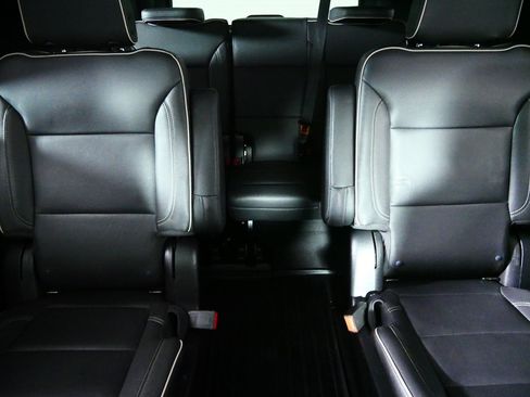 Certified 2023 GMC Yukon SLT AWD/4WD image 13