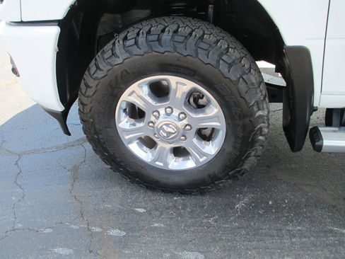 Used 2024 RAM 2500 Big Horn w/ Sport Appearance Package AWD/4WD image 14