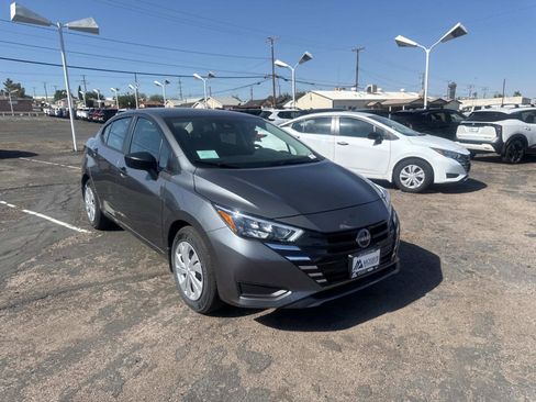New 2025 Nissan Versa S w/ Trunk Package FWD image 3