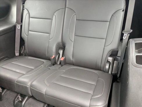 Used 2023 GMC Acadia SLT image 19
