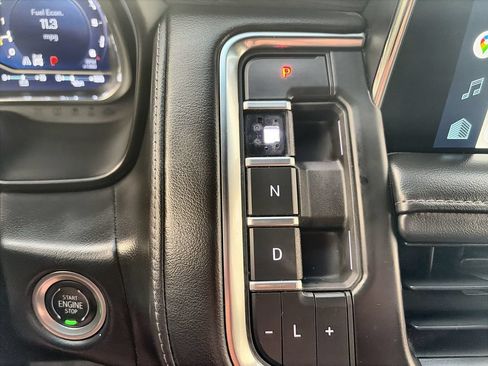Certified 2022 Chevrolet Tahoe LT w/ Luxury Package AWD/4WD image 16