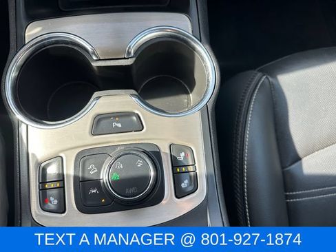 Used 2024 GMC Terrain Denali AWD/4WD image 28