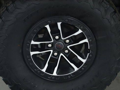 Used 2024 Jeep Wrangler Unlimited Rubicon AWD/4WD image 13