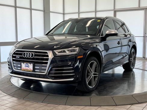 Used 2018 Audi SQ5 Premium Plus w/ Navigation Package AWD/4WD image 3