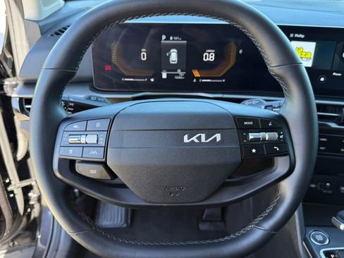 Used 2026 Kia Sportage LX w/ LX Convenience Package image 12