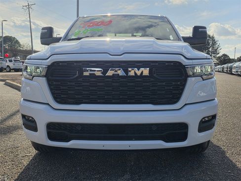 New 2026 RAM 1500 4x4 Crew Cab image 2