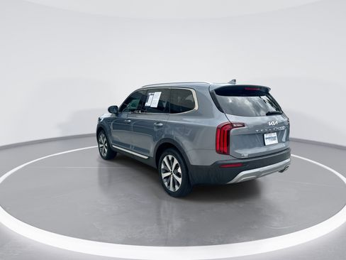 Used 2022 Kia Telluride EX w/ EX Premium Package FWD image 7