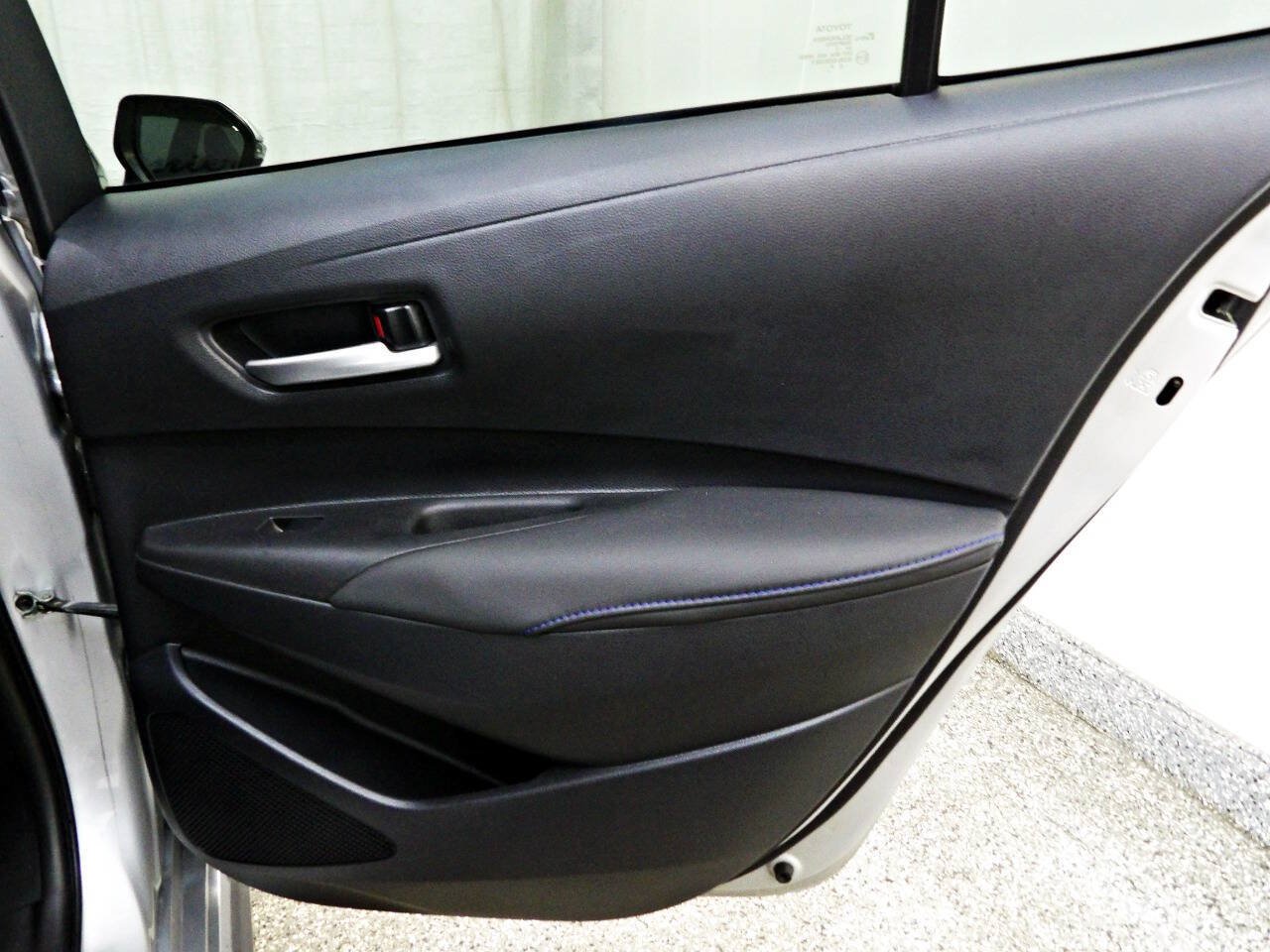 Used 2022 Toyota Corolla SE FWD image 11