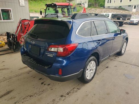 Used 2017 Subaru Outback 2.5i Premium AWD/4WD image 6