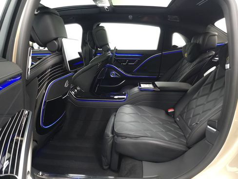 Used 2024 Mercedes-Benz Maybach S 580 4MATIC image 30