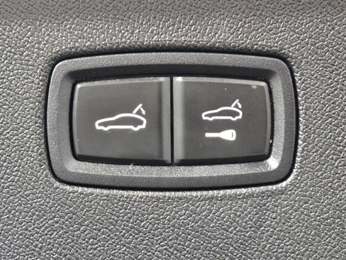 Certified 2023 Porsche Cayenne Platinum Edition AWD/4WD image 23