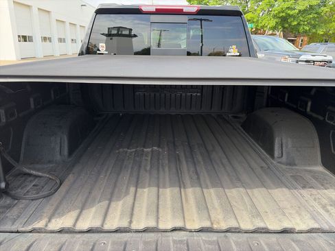 Used 2022 GMC Sierra 1500 Denali w/ Driver Alert Package II AWD/4WD image 2
