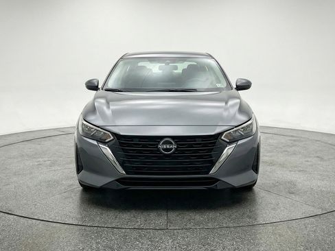 Used 2025 Nissan Sentra SV image 2