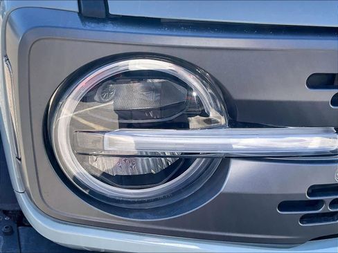 Used 2023 Ford Bronco Badlands image 33