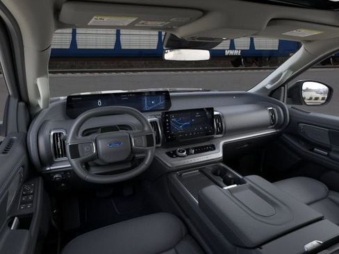 New 2026 Ford Expedition Max Platinum image 9