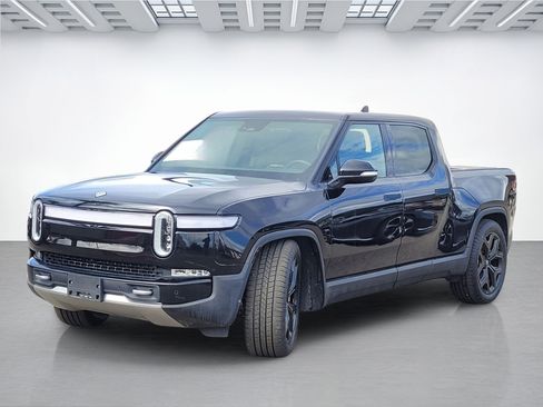 Used 2022 Rivian R1T Adventure image 15