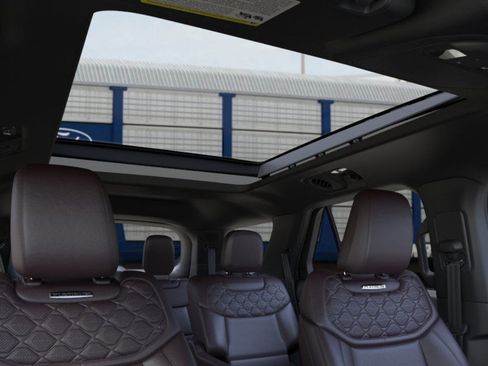 New 2026 Ford Explorer Platinum w/ LUX Leather Package AWD/4WD image 22