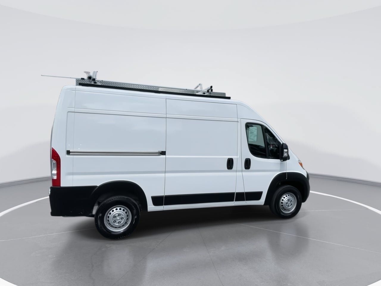 Used 2025 RAM ProMaster 2500 FWD image 21