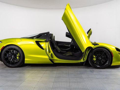 Used 2025 McLaren Artura Spider image 43