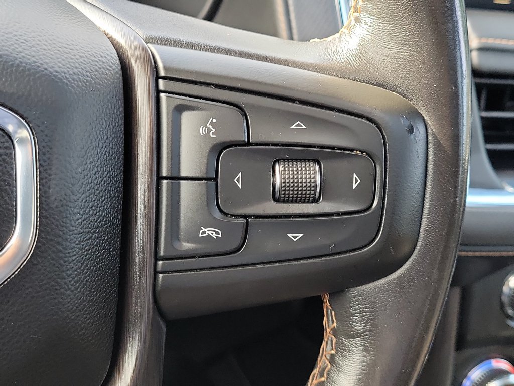 Used 2023 GMC Yukon AT4 w/ AT4 Premium Package AWD/4WD image 10