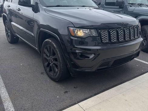 Used 2018 Jeep Grand Cherokee Altitude image 1