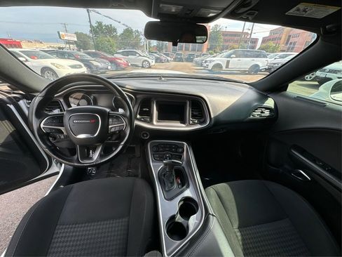 Used 2019 Dodge Challenger R/T w/ Driver Convenience Group image 32