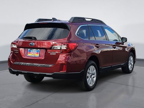 Used 2017 Subaru Outback 2.5i Premium image 3