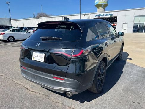 Used 2023 Honda HR-V Sport image 5
