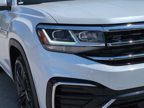 Used 2021 Volkswagen Atlas Cross Sport SE w/ V6 Towing Package FWD image 11