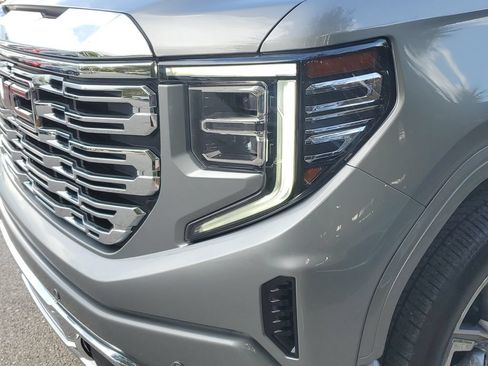 Used 2024 GMC Sierra 1500 Denali w/ Denali Reserve Package AWD/4WD image 12
