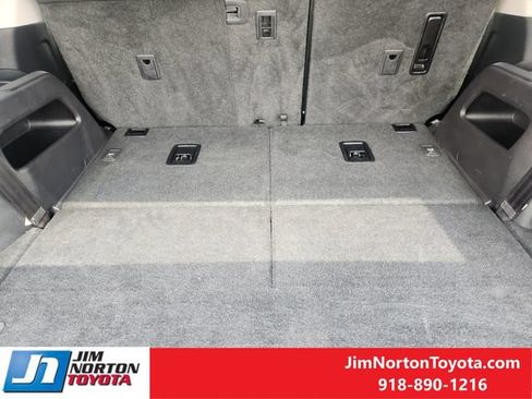 Used 2024 Toyota 4Runner SR5 AWD/4WD image 32