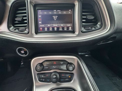 Used 2022 Dodge Challenger GT image 18