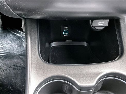 Used 2018 Dodge Journey SXT w/ Connectivity Group image 16