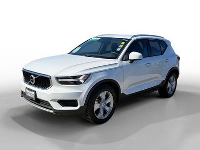 Used 2019 Volvo XC40 T5 Momentum