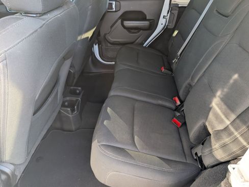 Used 2019 Jeep Wrangler Unlimited Sport S AWD/4WD image 25