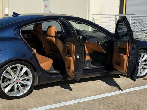 Used 2015 Jaguar XF Portfolio AWD/4WD image 19