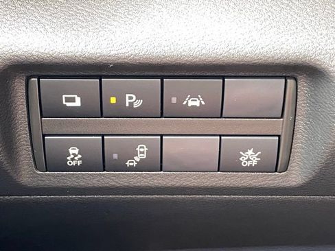 Used 2022 Nissan Kicks S FWD image 14