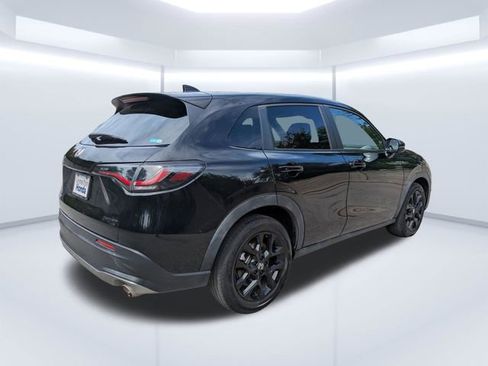 Used 2023 Honda HR-V Sport image 4