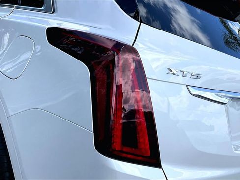 Used 2020 Cadillac XT5 Premium Luxury FWD image 29