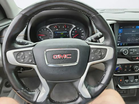 Used 2018 GMC Terrain SLT w/ Preferred Package FWD image 16