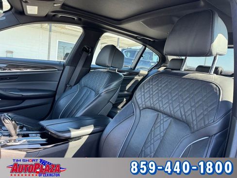 Used 2019 BMW M550i xDrive w/ Premium Package image 40