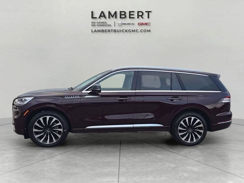 Used 2023 Lincoln Aviator Black Label Grand Touring image 2